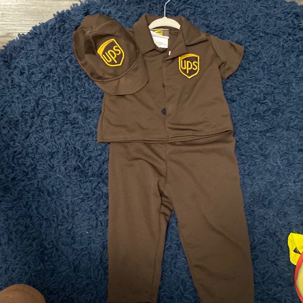 12-18 month UPS costume